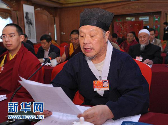 全国政协委员刘怀元在讨论会上发言